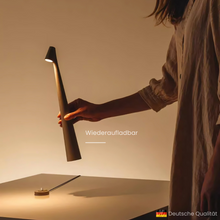 Lade das Bild in den Galerie-Viewer, AuraLux - Designer-Luxuslampe neu definiert