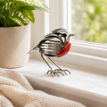 Lade das Bild in den Galerie-Viewer, Magische SilberSchwalbe – Wetterfest mit großer Wirkung
