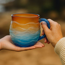 Lade das Bild in den Galerie-Viewer, Sonnenkuss Tasse
