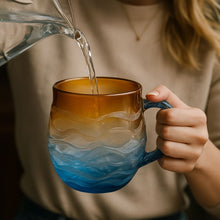 Lade das Bild in den Galerie-Viewer, Sonnenkuss Tasse

